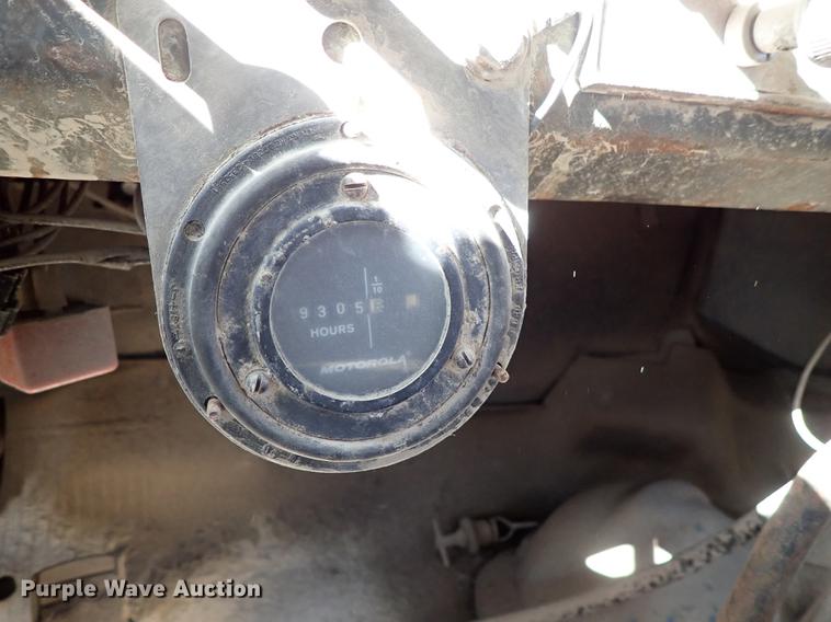 image for item DF8816 1971 International Loadstar 1800 oil distribution truck