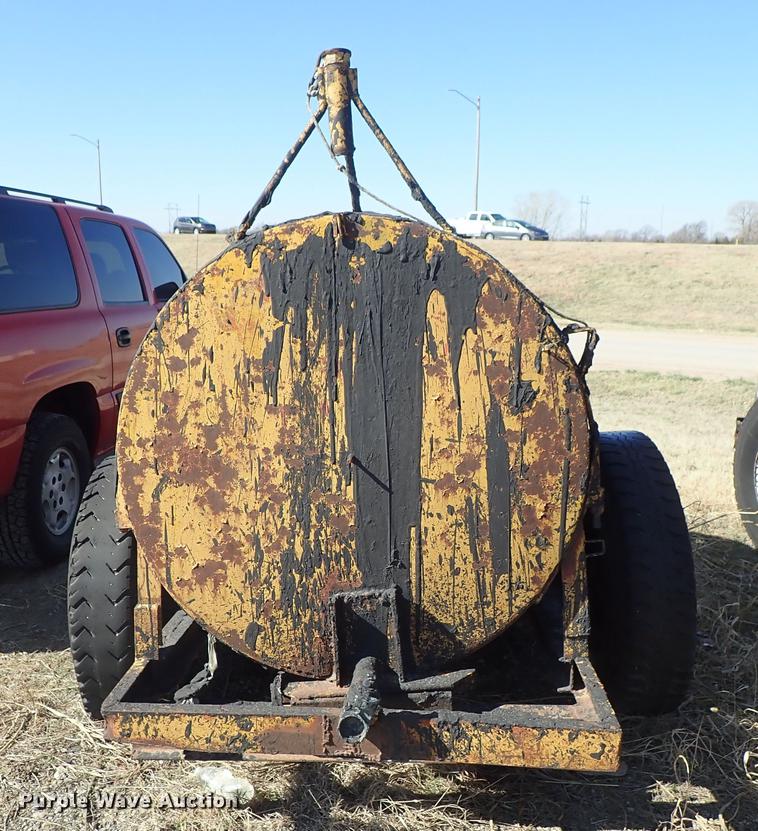 image for item DF8817 Tar pot trailer