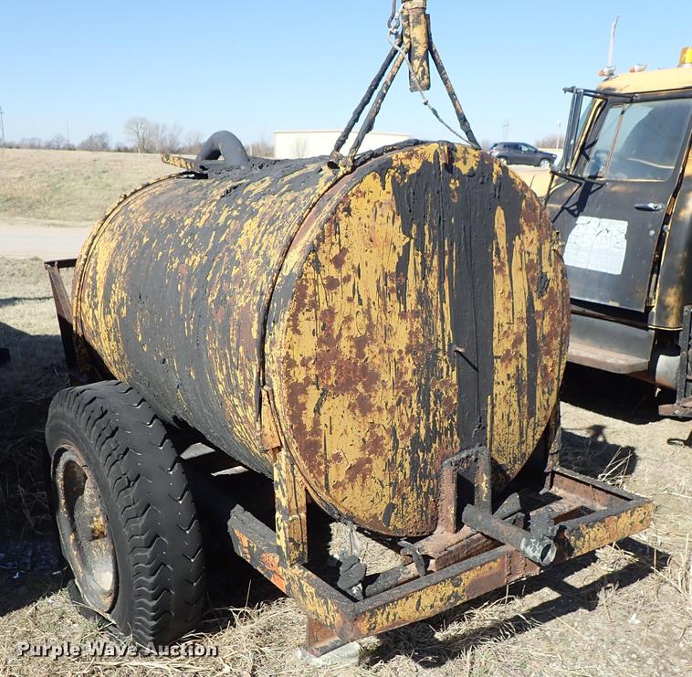 image for item DF8817 Tar pot trailer