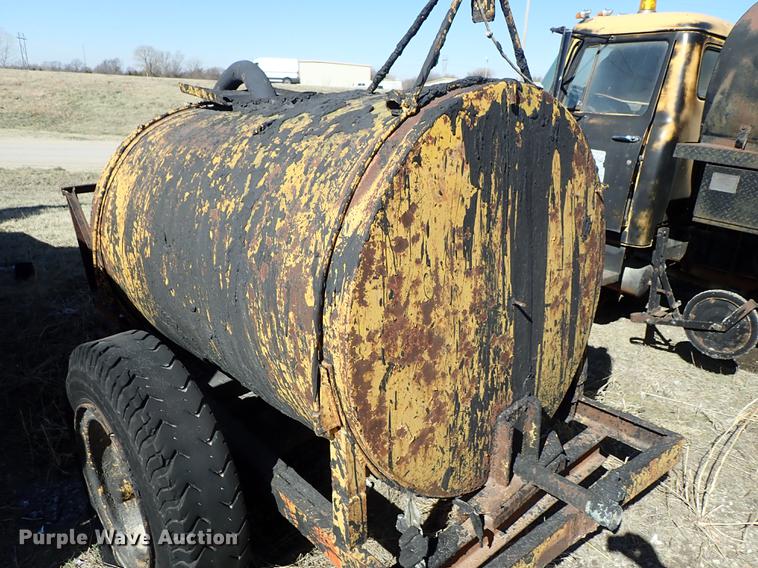 image for item DF8817 Tar pot trailer