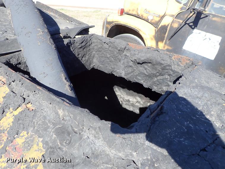 image for item DF8817 Tar pot trailer