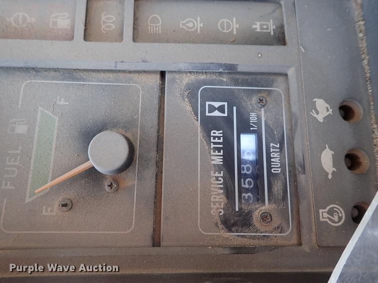 image for item DF8818 Hitachi EX150 excavator