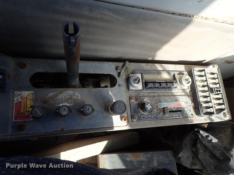 image for item DF8818 Hitachi EX150 excavator