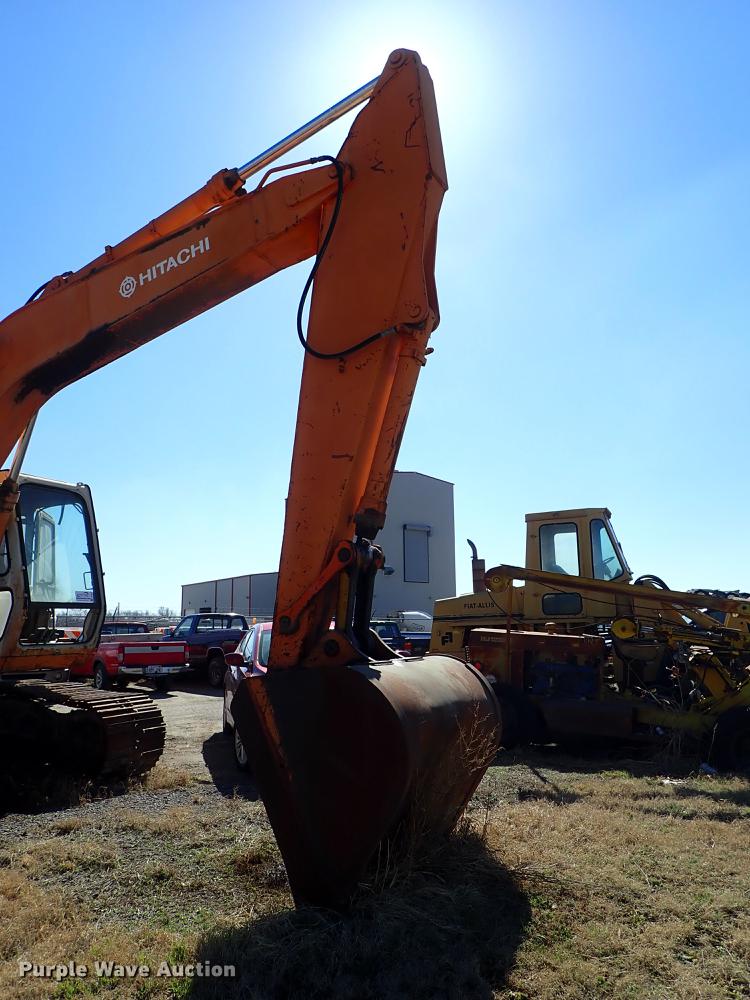 image for item DF8818 Hitachi EX150 excavator