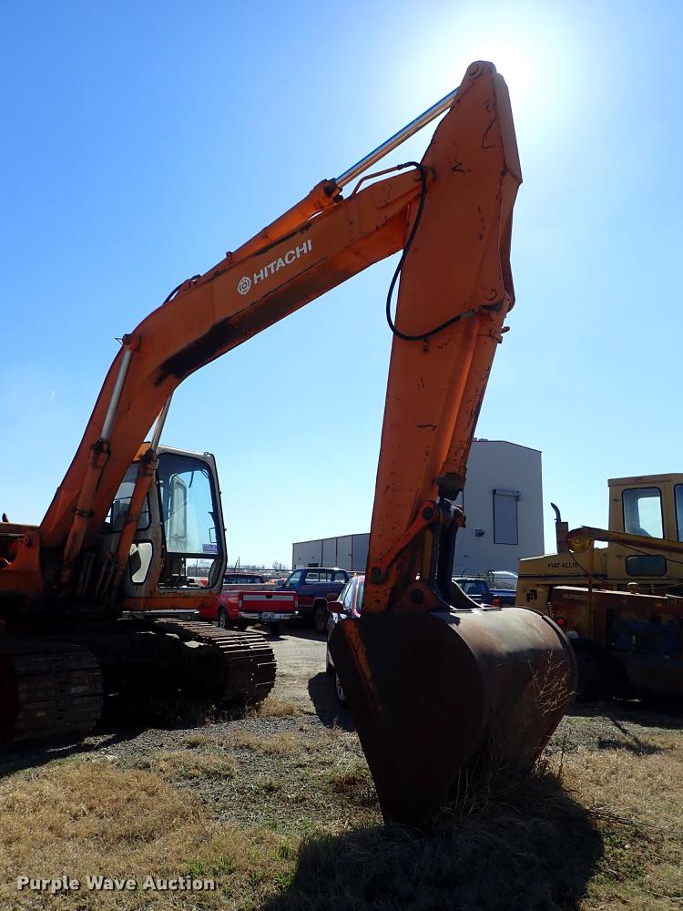 image for item DF8818 Hitachi EX150 excavator