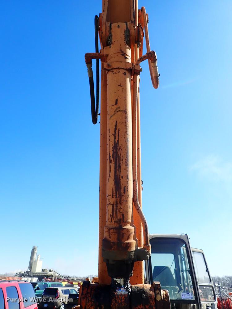 image for item DF8818 Hitachi EX150 excavator