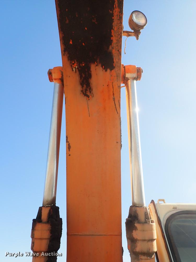 image for item DF8818 Hitachi EX150 excavator