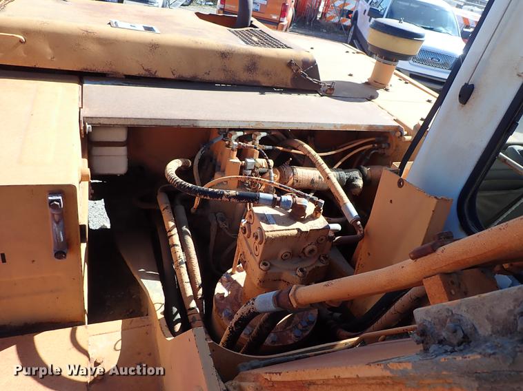 image for item DF8818 Hitachi EX150 excavator