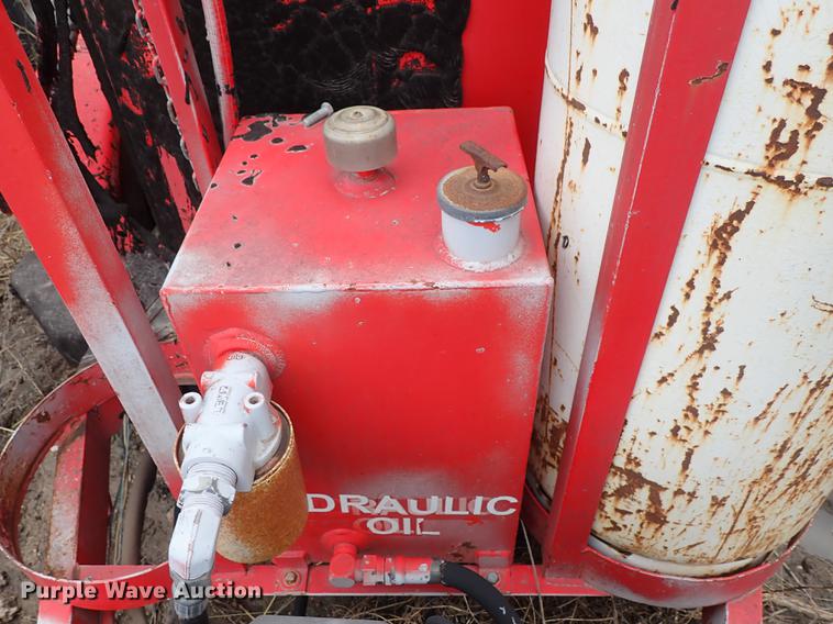 image for item DF8821 Crafco melter applicator