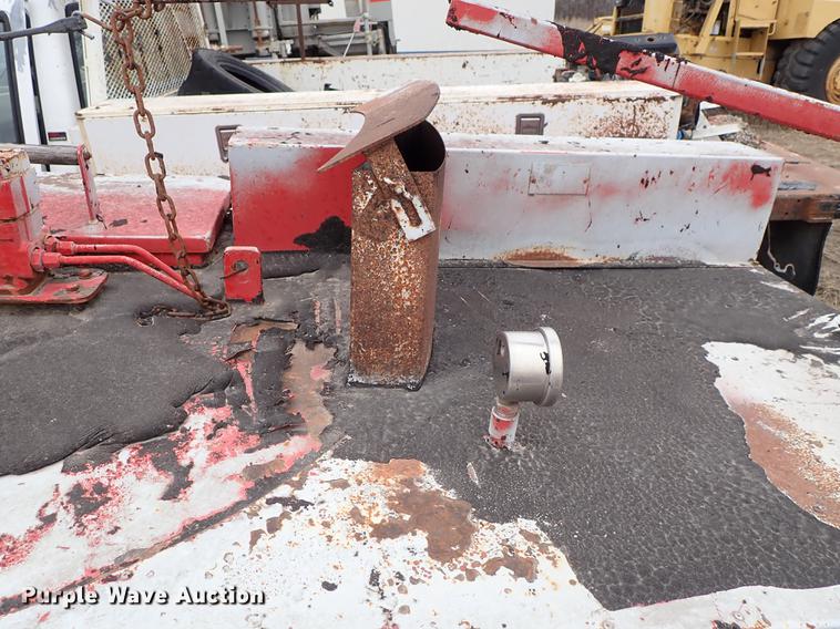 image for item DF8821 Crafco melter applicator