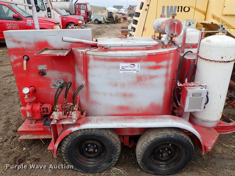 image for item DF8822 Crafco melter applicator