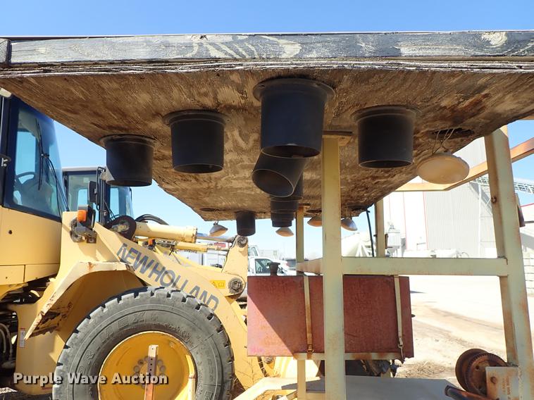 image for item DF8824 Arrow board trailer