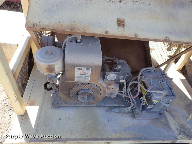 image for item DF8824 Arrow board trailer