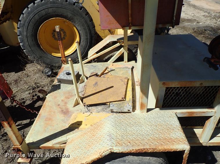 image for item DF8824 Arrow board trailer