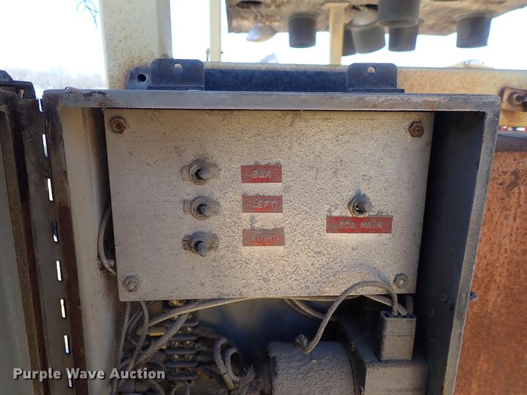 image for item DF8824 Arrow board trailer