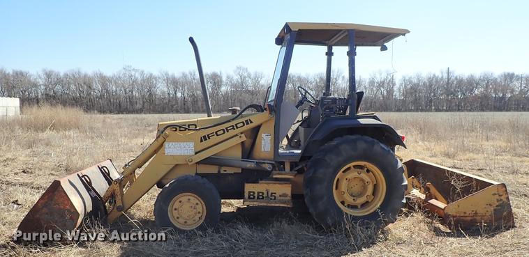image for item DF8825 Ford 455D landscape tractor