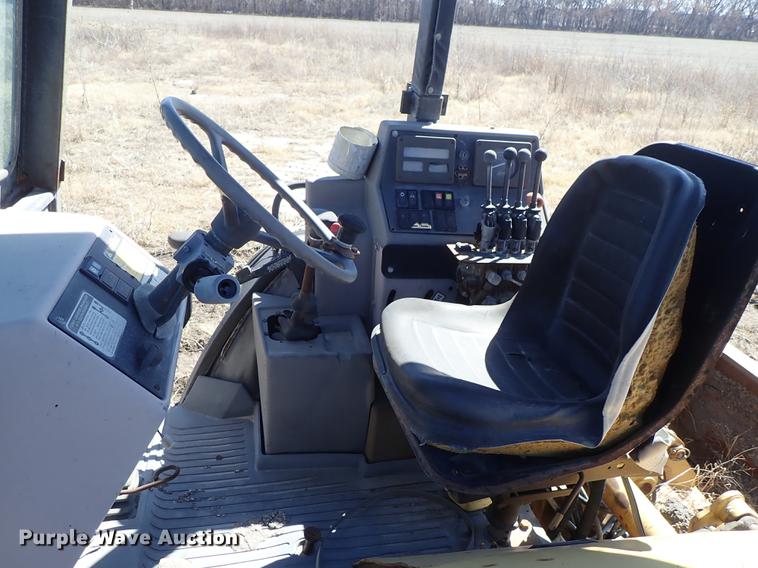 image for item DF8825 Ford 455D landscape tractor