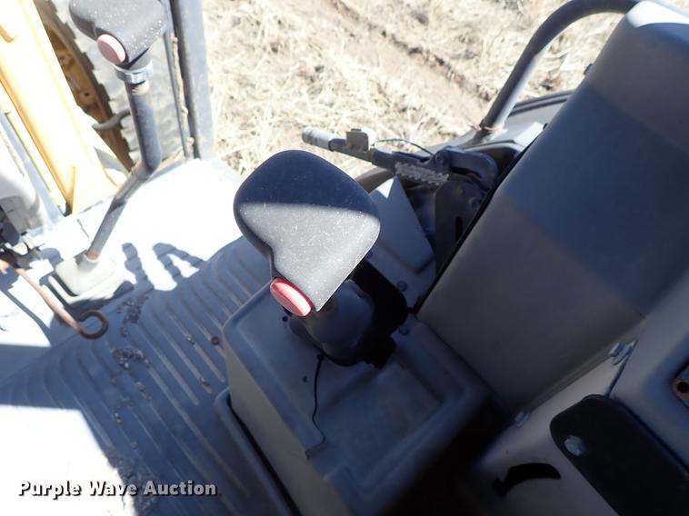 image for item DF8825 Ford 455D landscape tractor