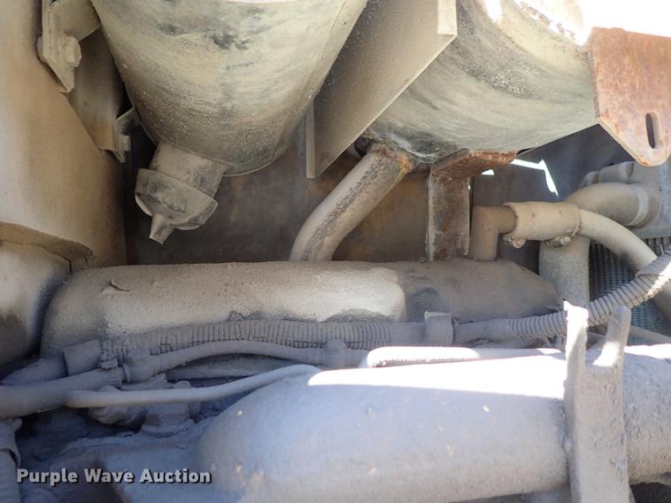 image for item DF8825 Ford 455D landscape tractor