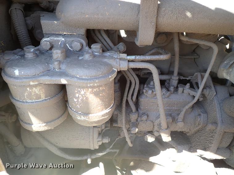 image for item DF8825 Ford 455D landscape tractor