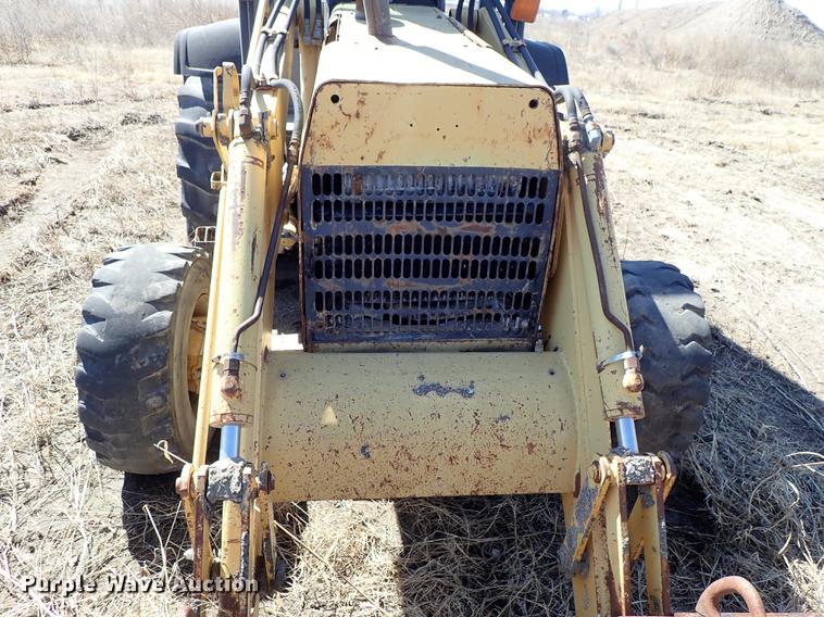 image for item DF8825 Ford 455D landscape tractor