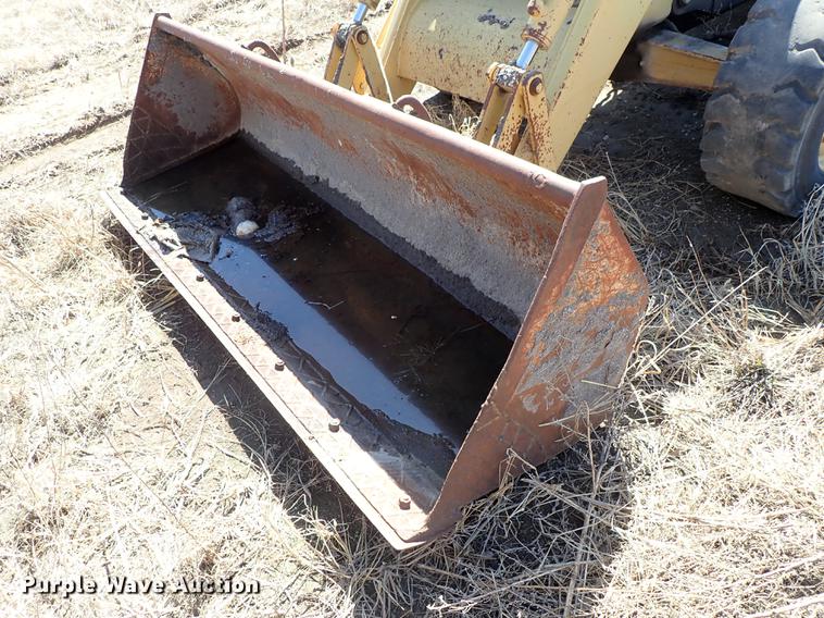 image for item DF8825 Ford 455D landscape tractor