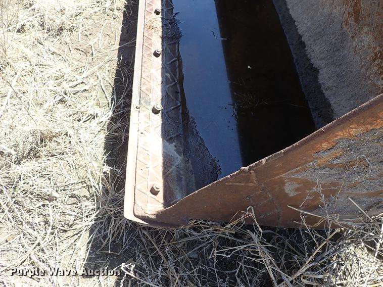 image for item DF8825 Ford 455D landscape tractor