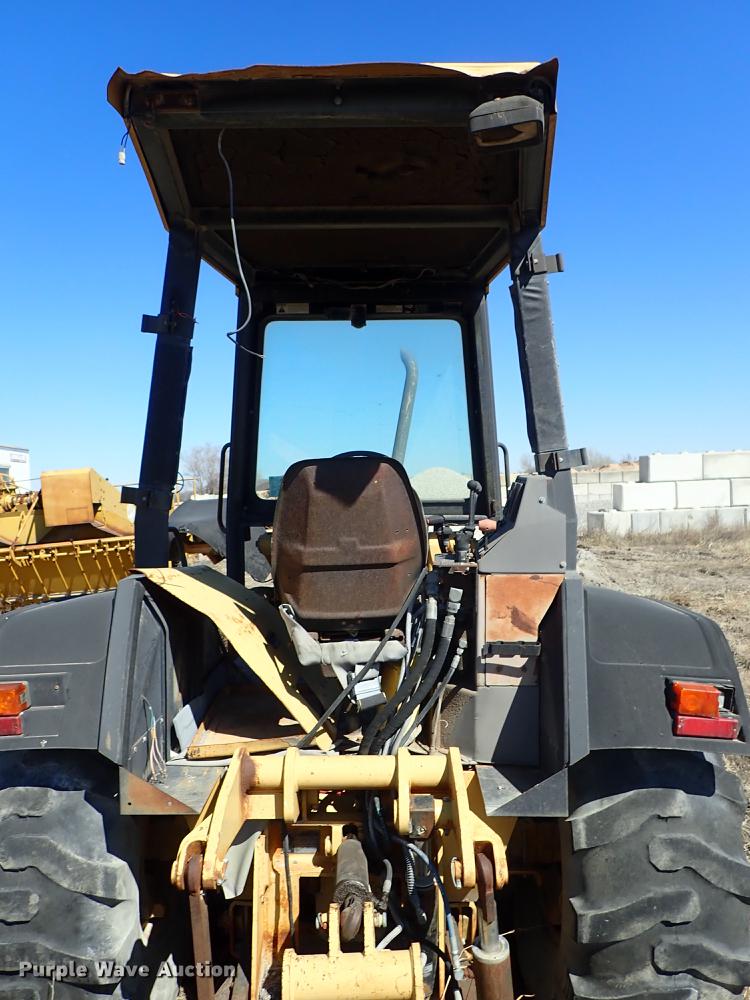 image for item DF8825 Ford 455D landscape tractor