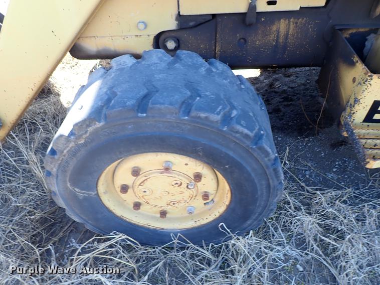 image for item DF8825 Ford 455D landscape tractor