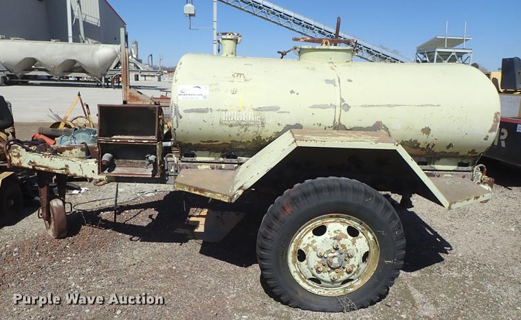 image for item DF8835 Tank trailer