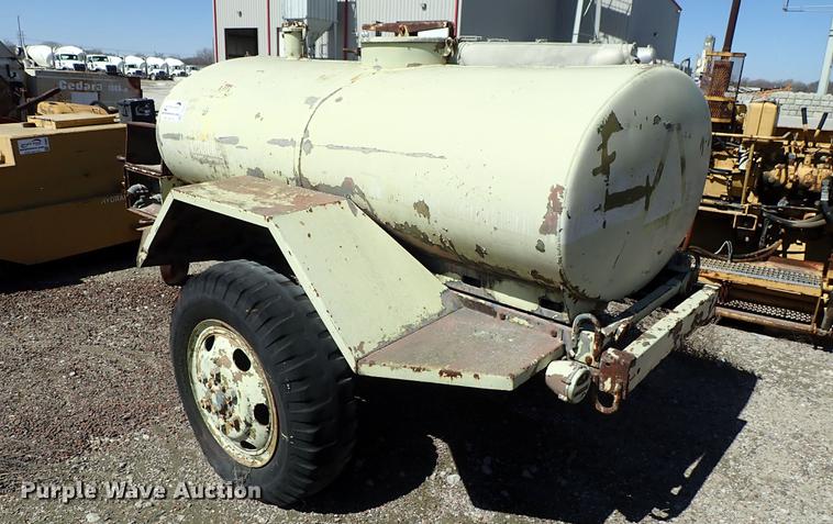 image for item DF8835 Tank trailer