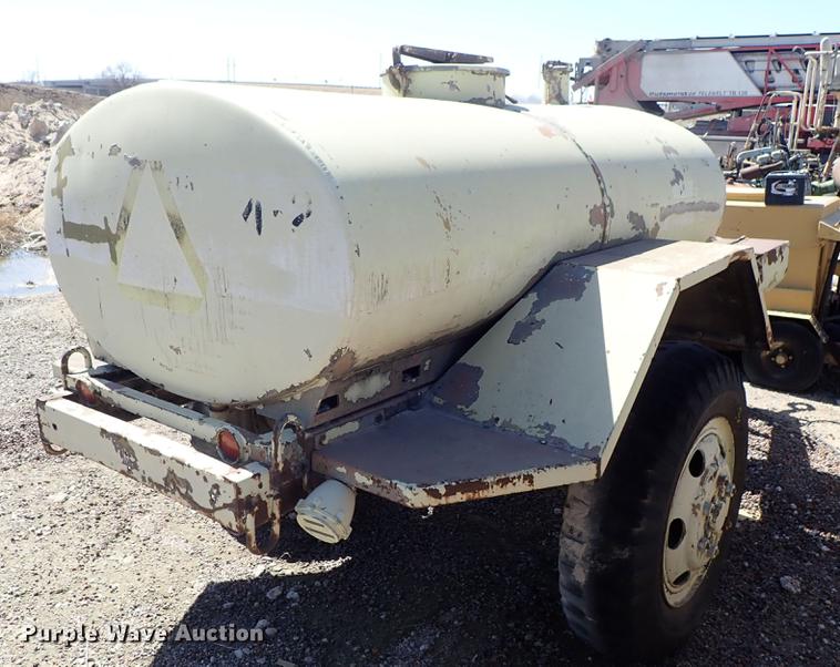 image for item DF8835 Tank trailer