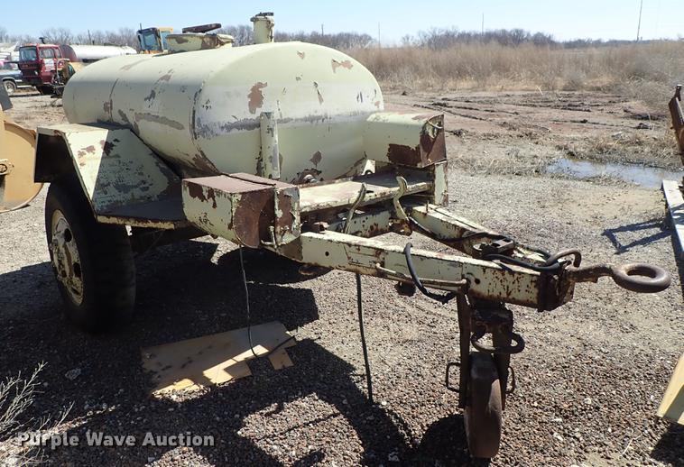 image for item DF8835 Tank trailer