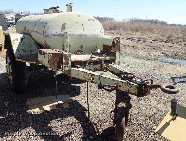 image for item DF8835 Tank trailer