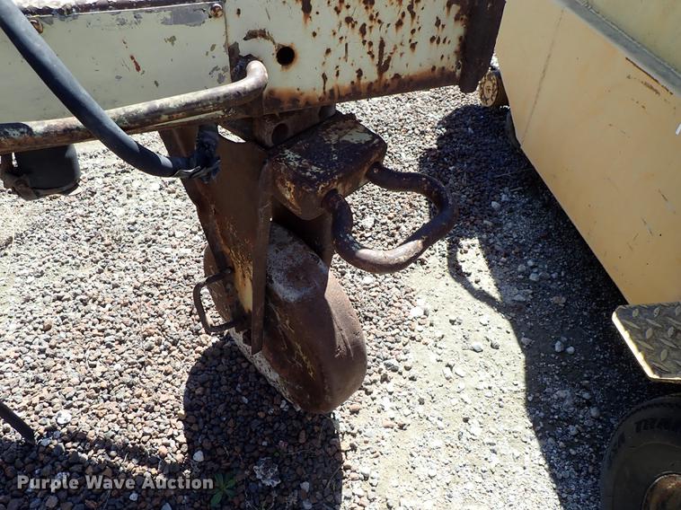 image for item DF8835 Tank trailer