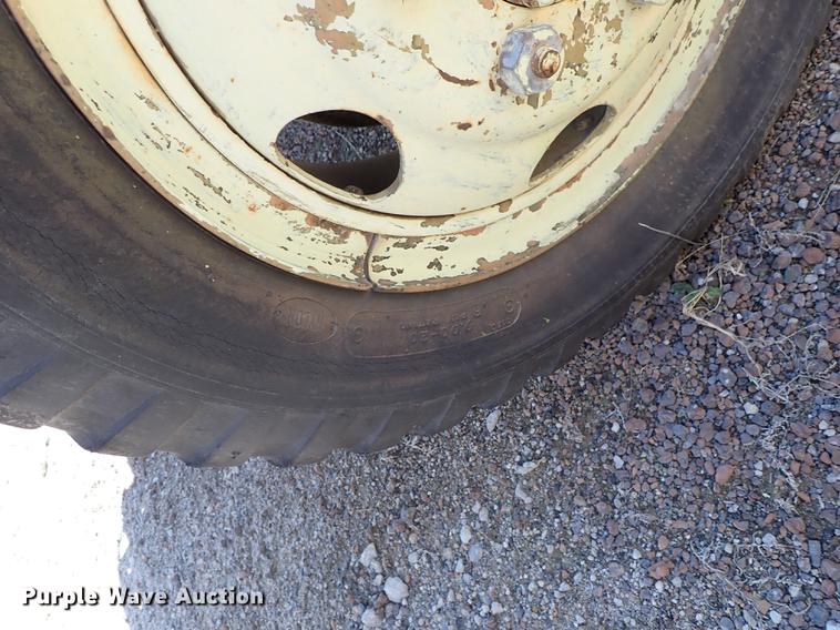 image for item DF8835 Tank trailer