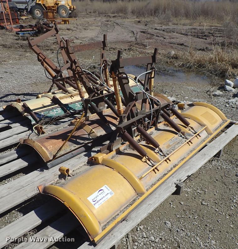 image for item DF8836 (3) snow plows