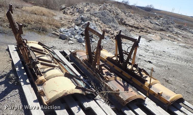 image for item DF8836 (3) snow plows