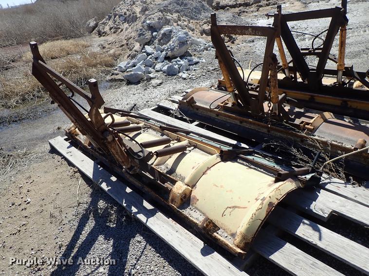 image for item DF8836 (3) snow plows