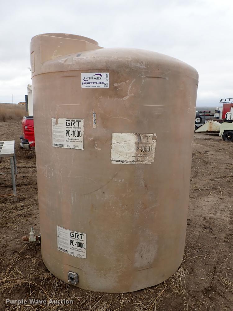 image for item DF8860 (2) poly tanks