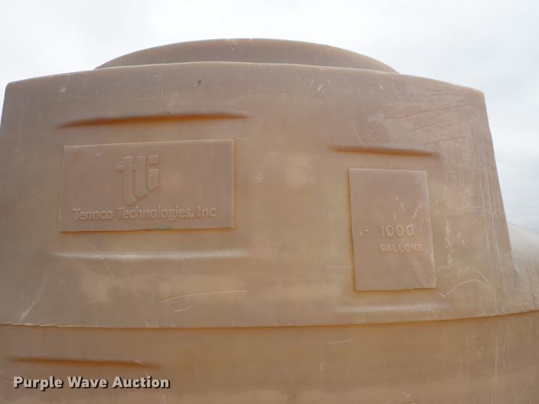 image for item DF8860 (2) poly tanks