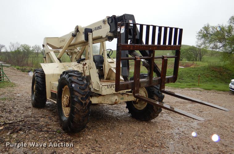 image for item DG1020 Ingersoll Rand VR70 telehandler