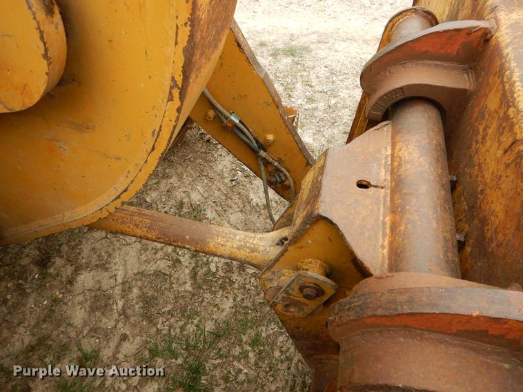 image for item DY9812 2005 Caterpillar 953C track loader