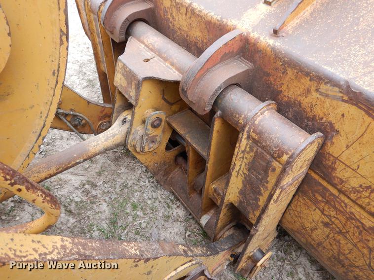 image for item DY9812 2005 Caterpillar 953C track loader