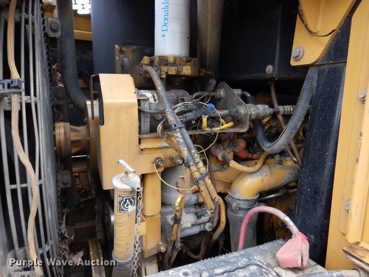 image for item DY9812 2005 Caterpillar 953C track loader