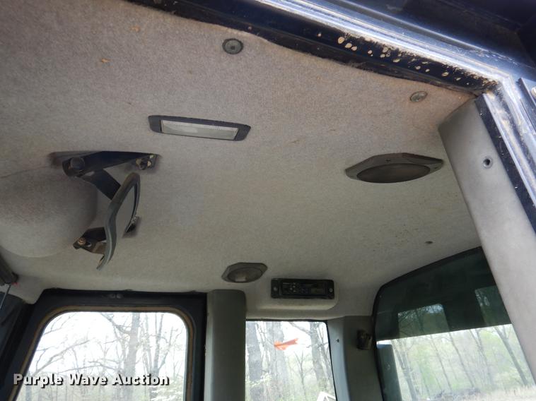 image for item DY9812 2005 Caterpillar 953C track loader