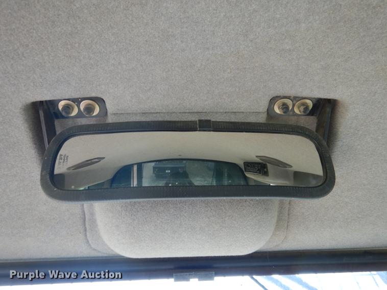 image for item DY9812 2005 Caterpillar 953C track loader