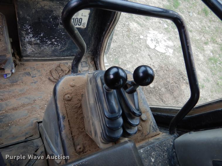 image for item DY9812 2005 Caterpillar 953C track loader