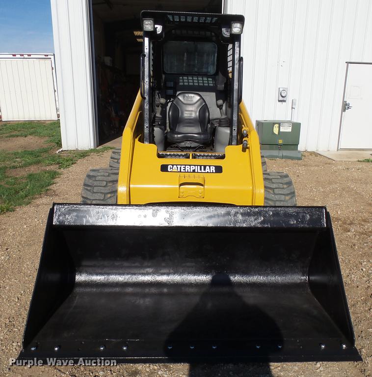image for item EF9512 2013 Caterpillar 236B3 skid steer