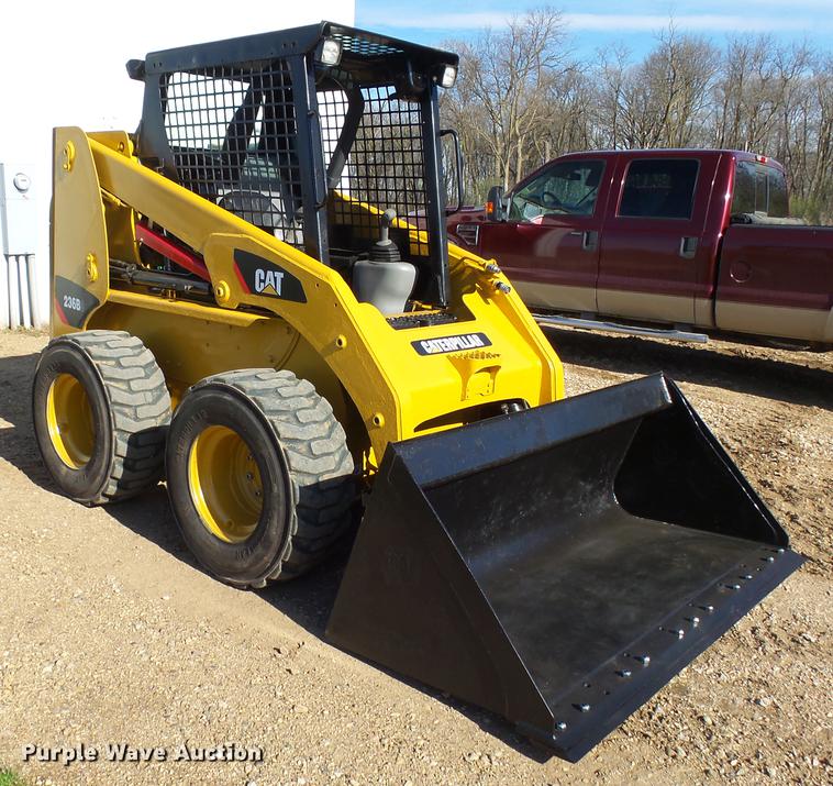 image for item EF9512 2013 Caterpillar 236B3 skid steer